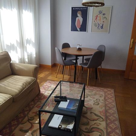 Céntrico apartamento en Oviedo con parking y wifi Exterior foto