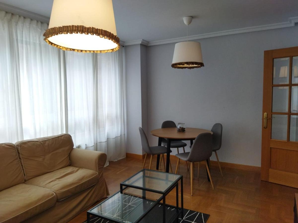 Céntrico apartamento en Oviedo con parking y wifi Exterior foto