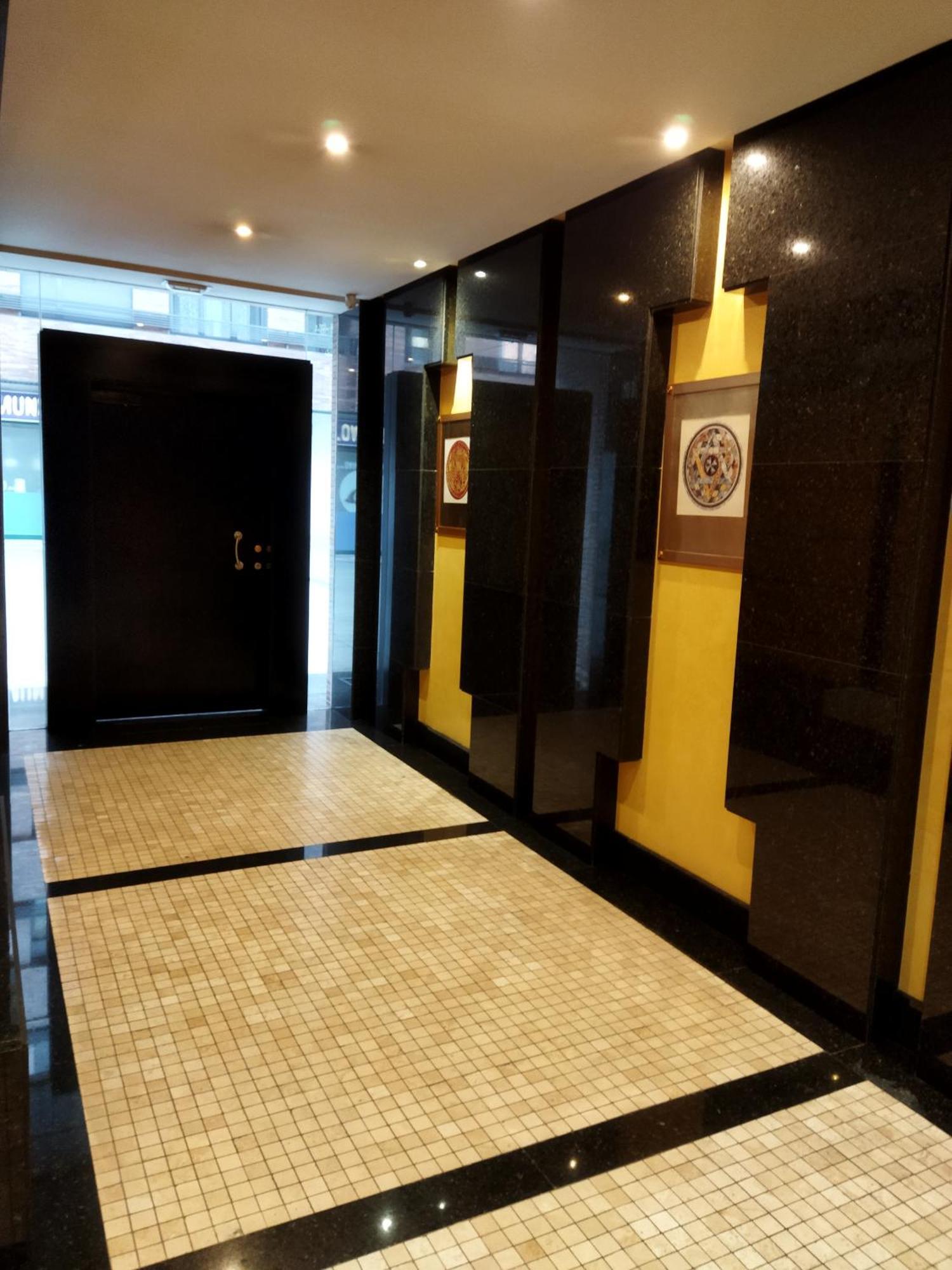 Céntrico apartamento en Oviedo con parking y wifi Exterior foto